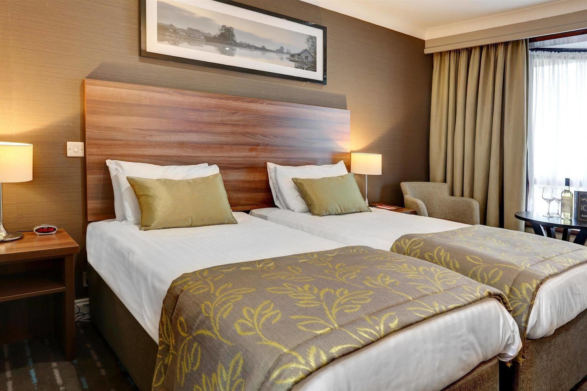 Best Western Brook Hotel Норвич Экстерьер фото